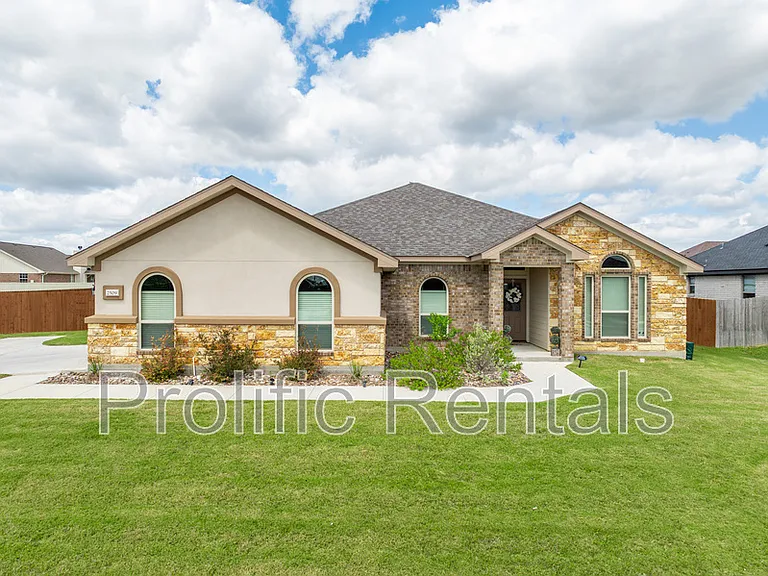 2509 Meadow Lark Dr — Photo 2