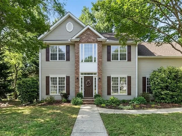 401 Summerwalk Pl, Simpsonville, SC 29681