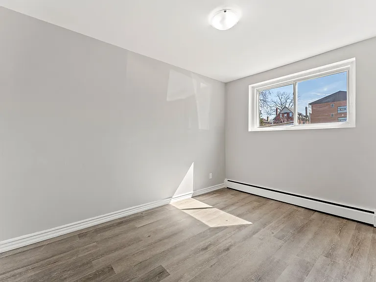 383 Princess Ave #1 — Photo 11