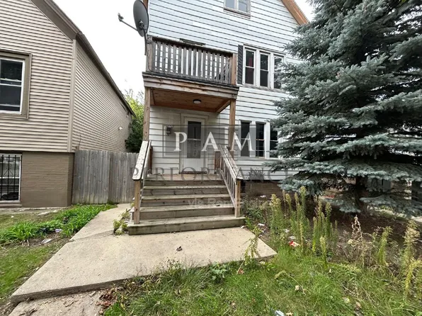 2443 S 9th St #1, Milwaukee, WI 53215