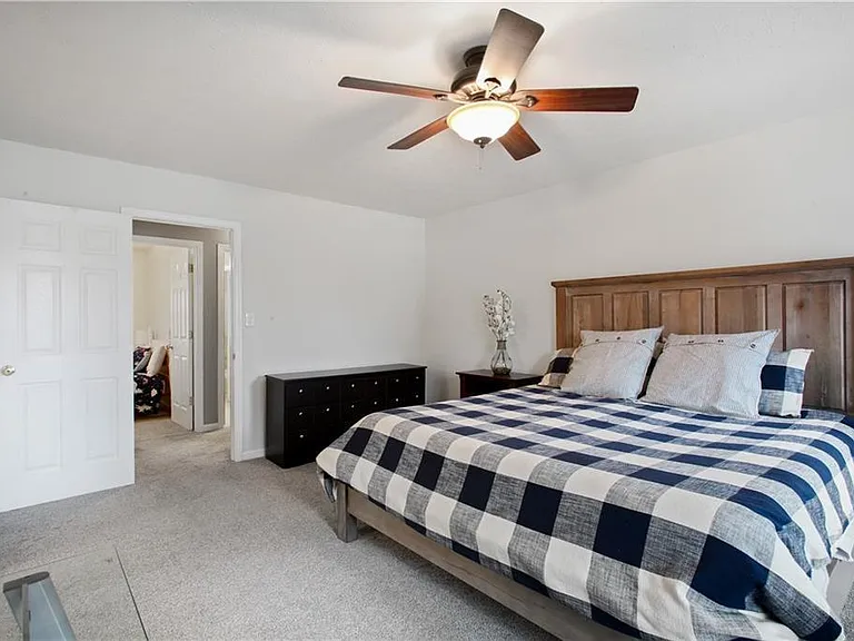 1825 Hickory Creek Ct NW — Photo 16