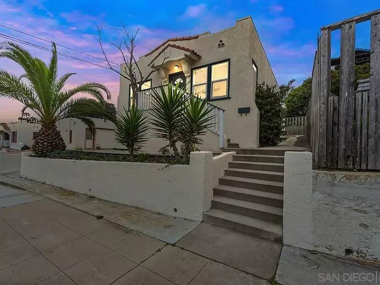 2147 Guizot St — Photo 2