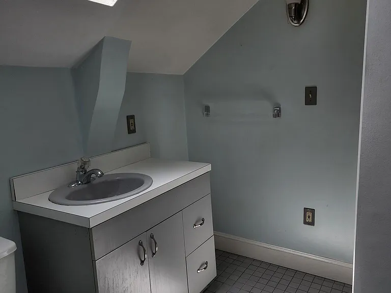 735 Newport Ave #1 — Photo 7
