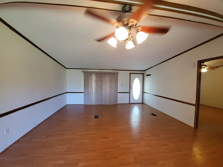 4043 Nashville Dr — Photo 4