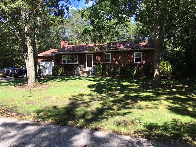 1st image of 8 Oakville Ave