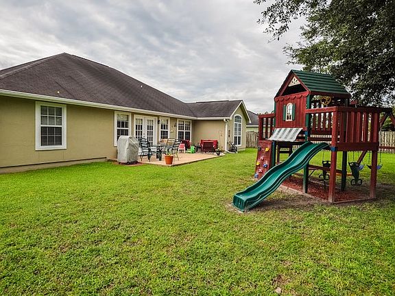 4th image of 113 Julianna Pl