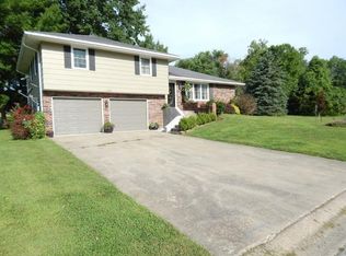 1307 Ruby St, Carrollton, MO 64633