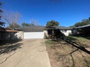 503 Martin Ln, Euless, TX 76040