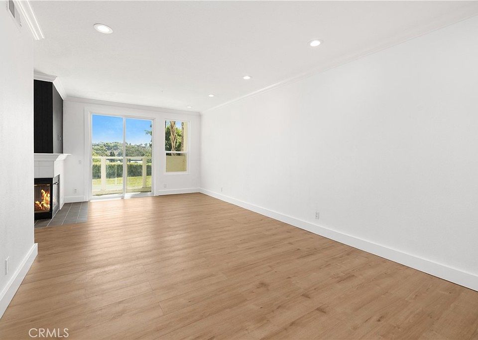 1st image of 30902 Clubhouse Dr Unit 30D