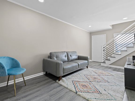 5th image of 3706 E North St APT B1