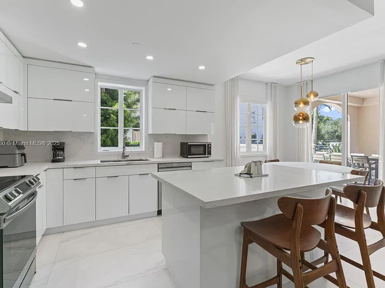 19217 Fisher Island Dr #19217 — Photo 14