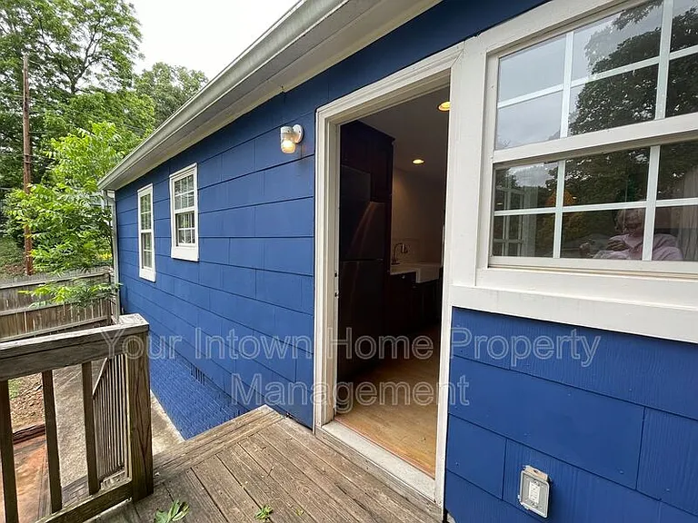 445 Gift Ave SE — Photo 23