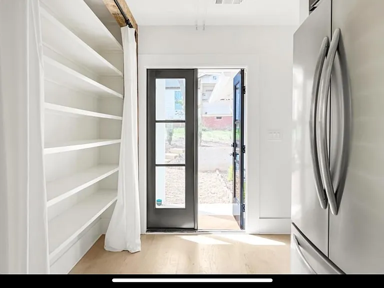 1431 Boulevard SE — Photo 11