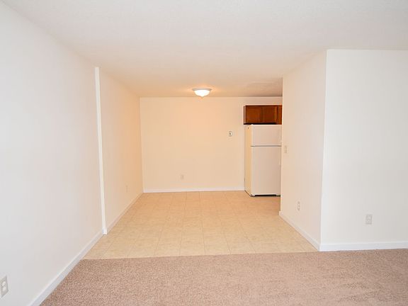 2nd image of 6 Skokorat St #Sk-03