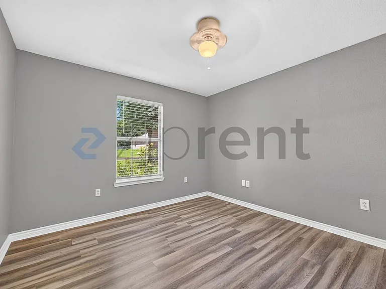 940 Chase St — Photo 27