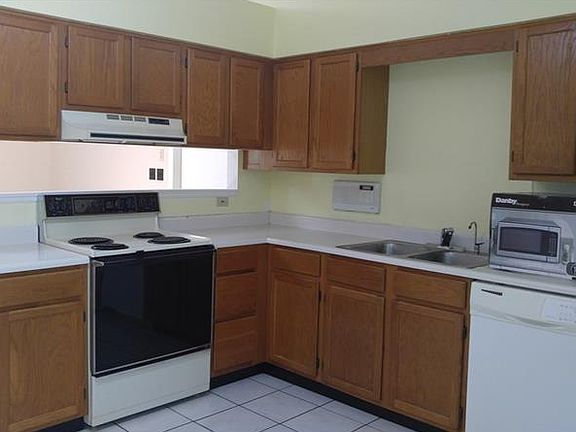 3rd image of 710 Caribou Dr