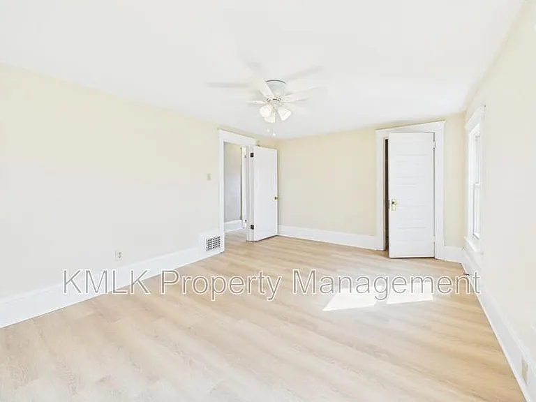 773 Montana Ave — Photo 23