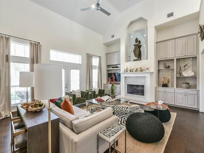 62 Champion Villa Dr, Houston, TX, 77069