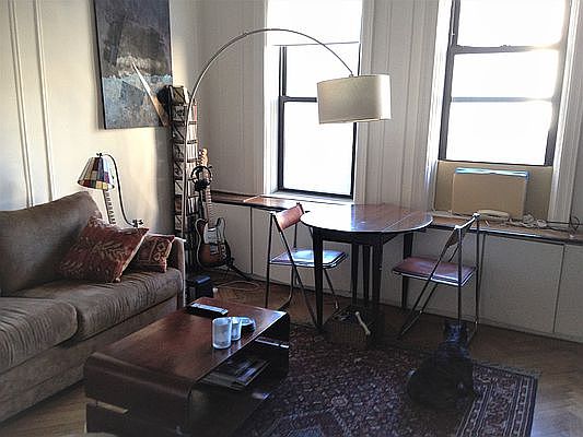 3rd image of 214 W 96th St APT 4D