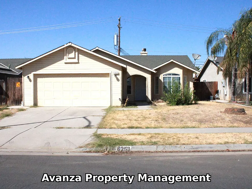 5253 E Lamona Ave