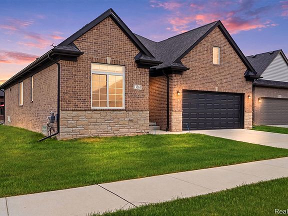3rd image of 15365 Eton Pointe Dr