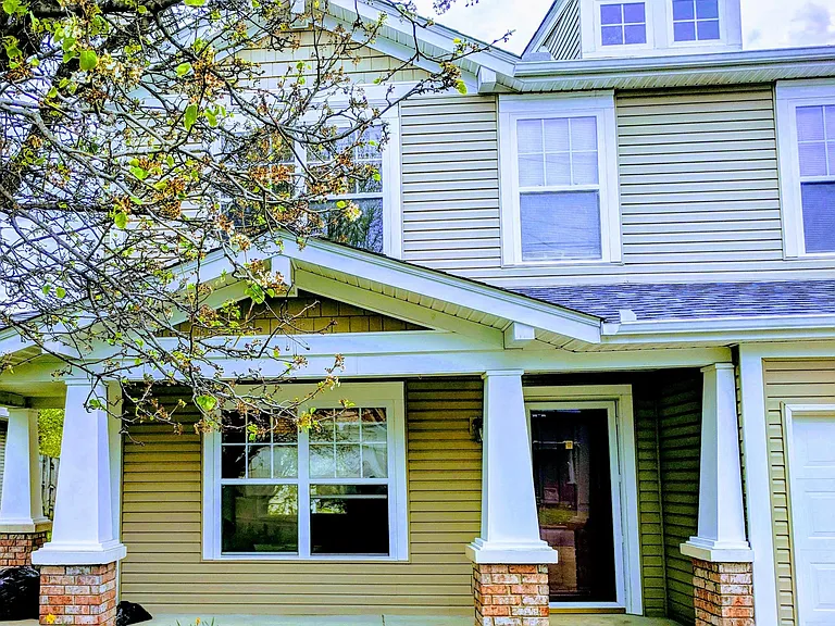 2429 Pleasant Springs Ln — Photo 1