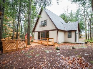 9411 Darien Rd, West Falls, NY 14170