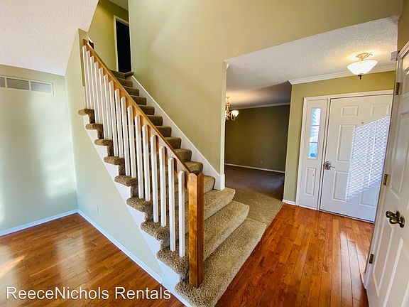 5th image of 8405 W 119th Ter