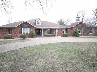 109 Red Fox Rd, Belleville, IL 62223