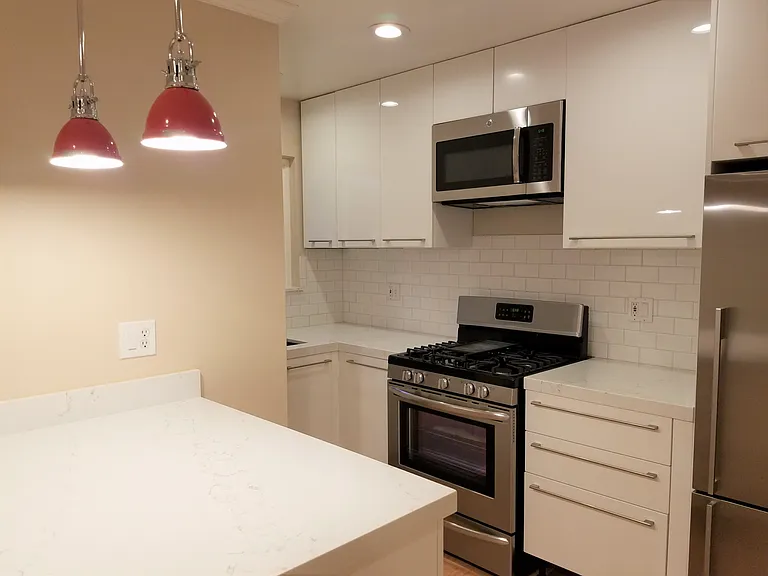 5002 Webster St #3 — Photo 6