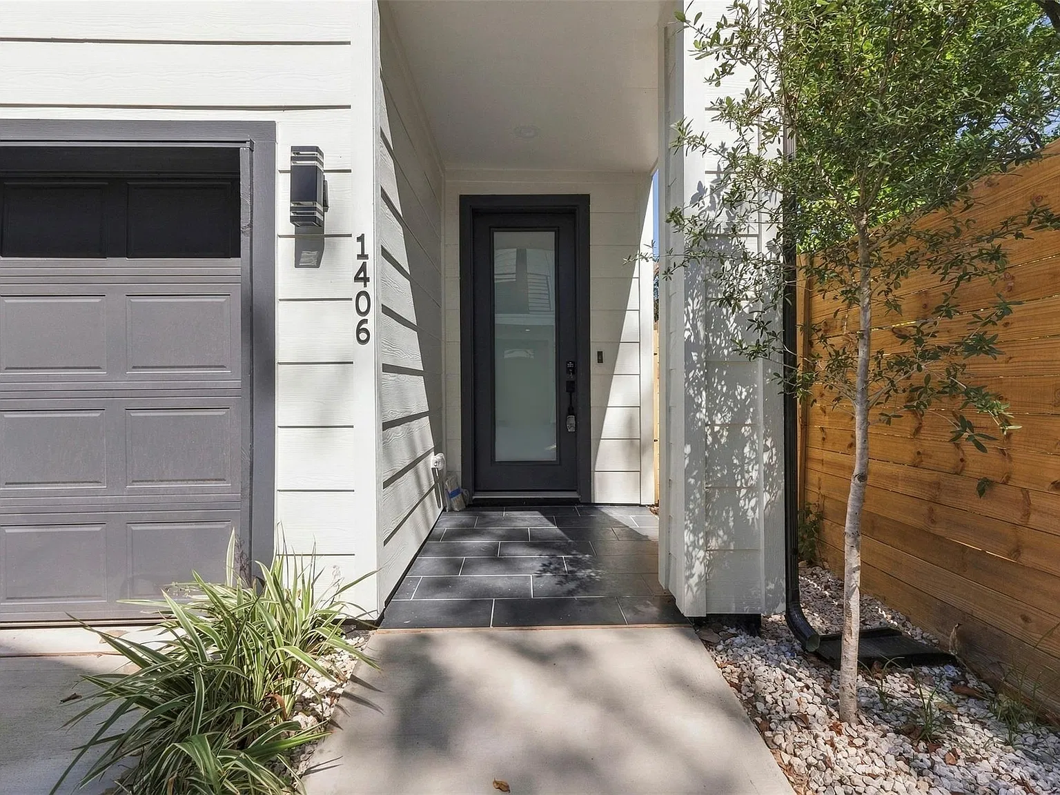 3 bed, 3.5 bath, 1825 sqft, $2,599 — Photo 3