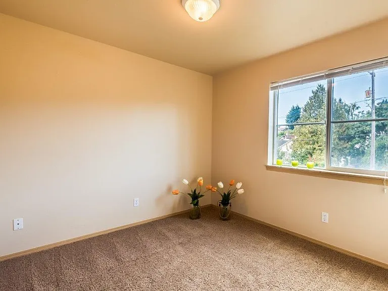 5214 Fauntleroy Way SW #F — Photo 5