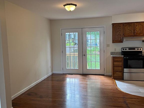 5th image of 45 Cypress Dr