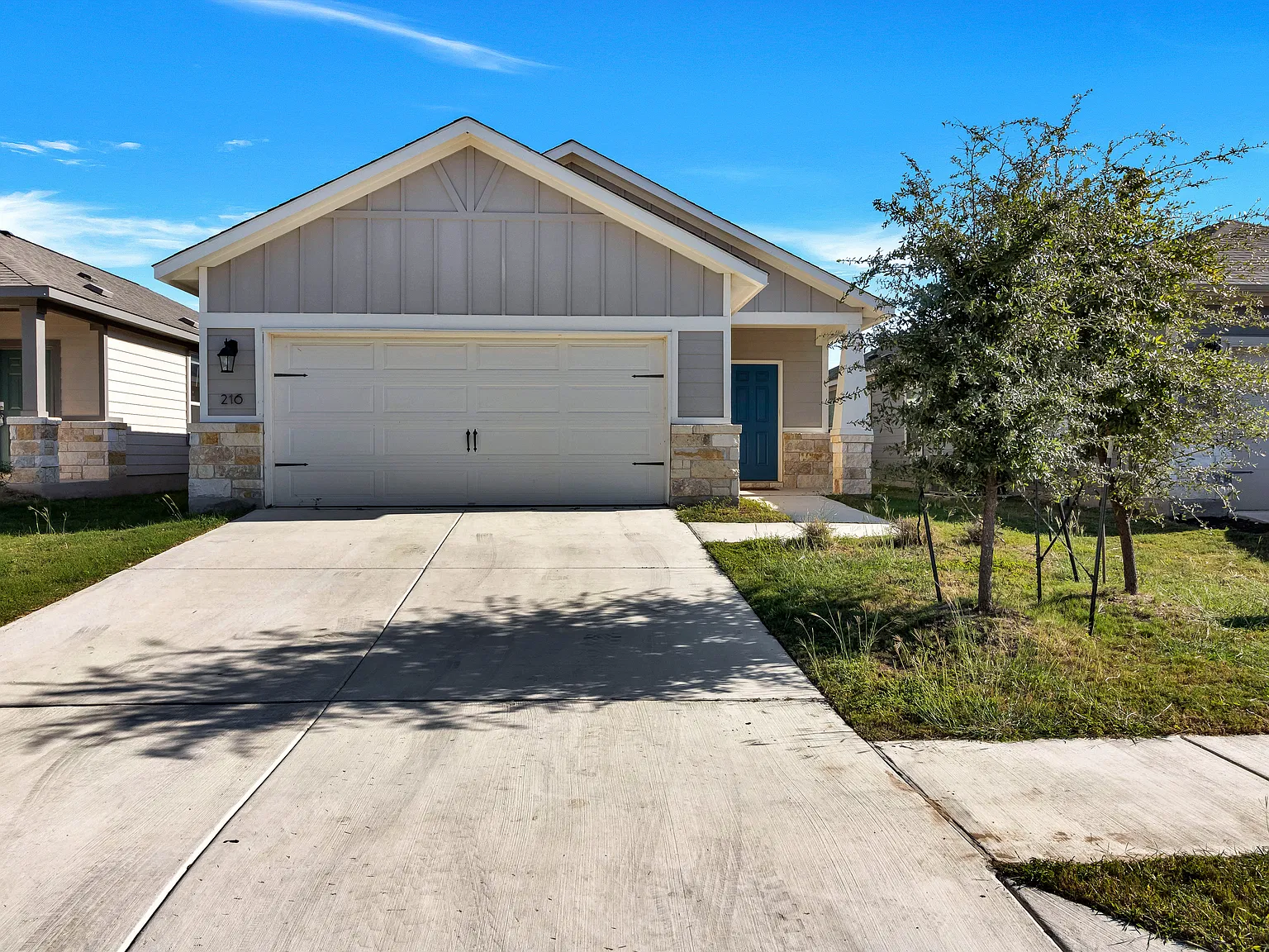 216 Syrah CT — Photo 1
