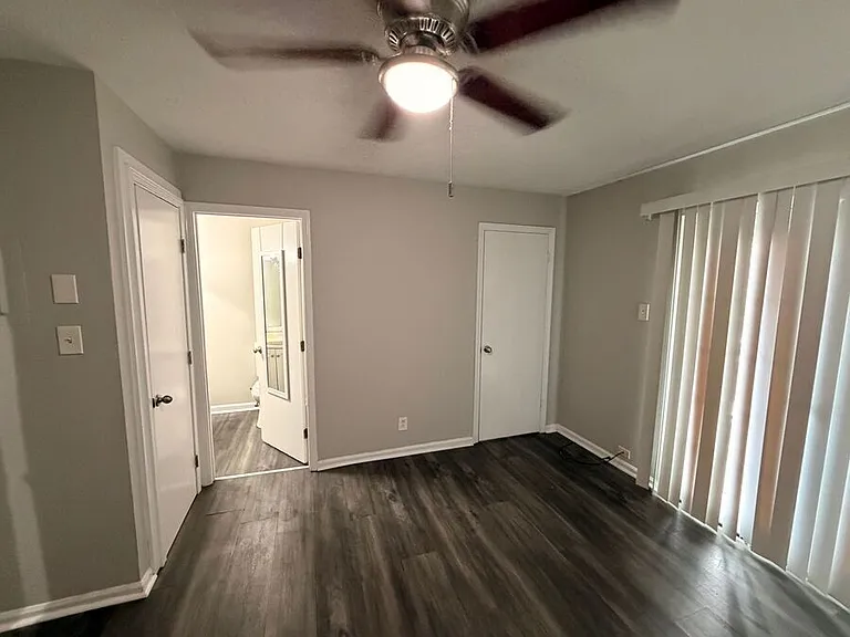 2021 Cambridge Dr #10 — Photo 19