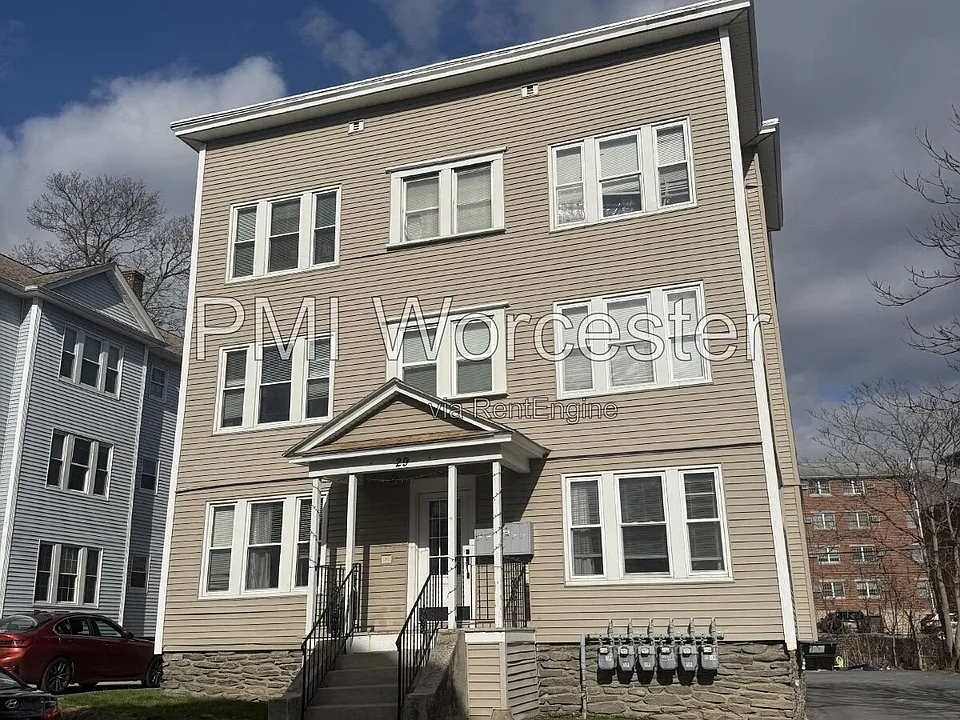 29 Loxwood St #1R