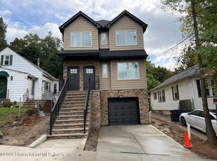 132 Alden Pl, Staten Island, NY 10301