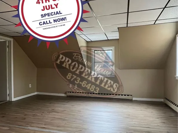 12 Oak, 12 Oak St #2, Oakland, ME 04963