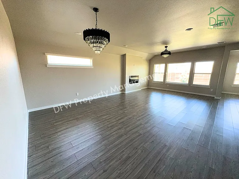 2508 Shakopee St — Photo 3
