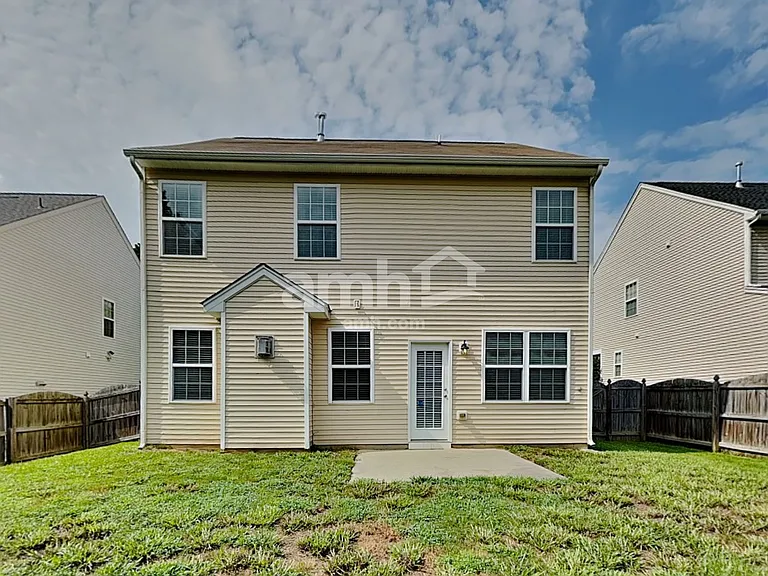 1324 Lombar St — Photo 17