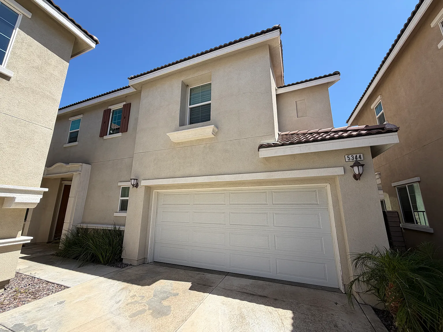 3 bed, 2.5 bath, 1865 sqft, $3,195 — Photo 1