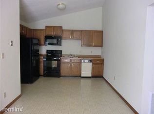3 Peachtree Ln, Glen Carbon, IL 62034