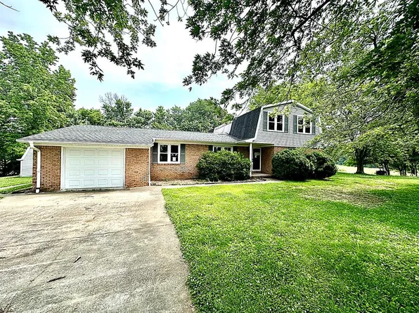 160 Rail Lake Dr, Slaughters, KY 42456