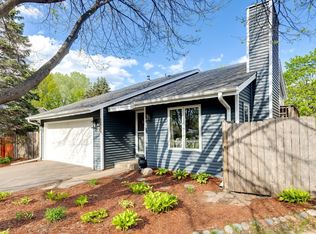 1355 Viewcrest Rd, Shoreview, MN 55126