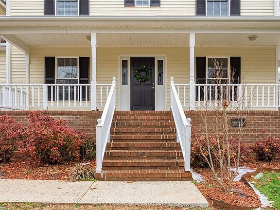 4th image of 2735 Crescent Hill Ct