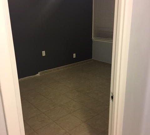 2nd image of 17 Amsterdam Pl #1