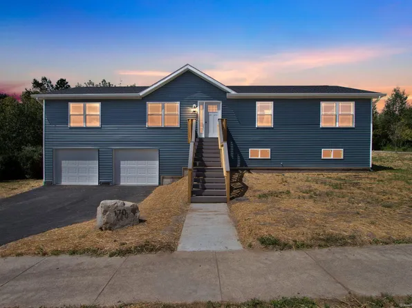 170 Darcangelo Drive, Naugatuck, CT 06770