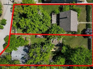 7620 34th Ave NW, Calgary, AB T3B1N6