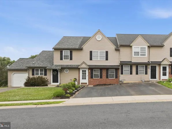 215 Quaking Aspen Ln, Marietta, PA 17547