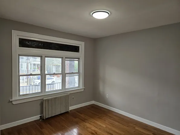 222 Danforth Avenue image 7 of 18